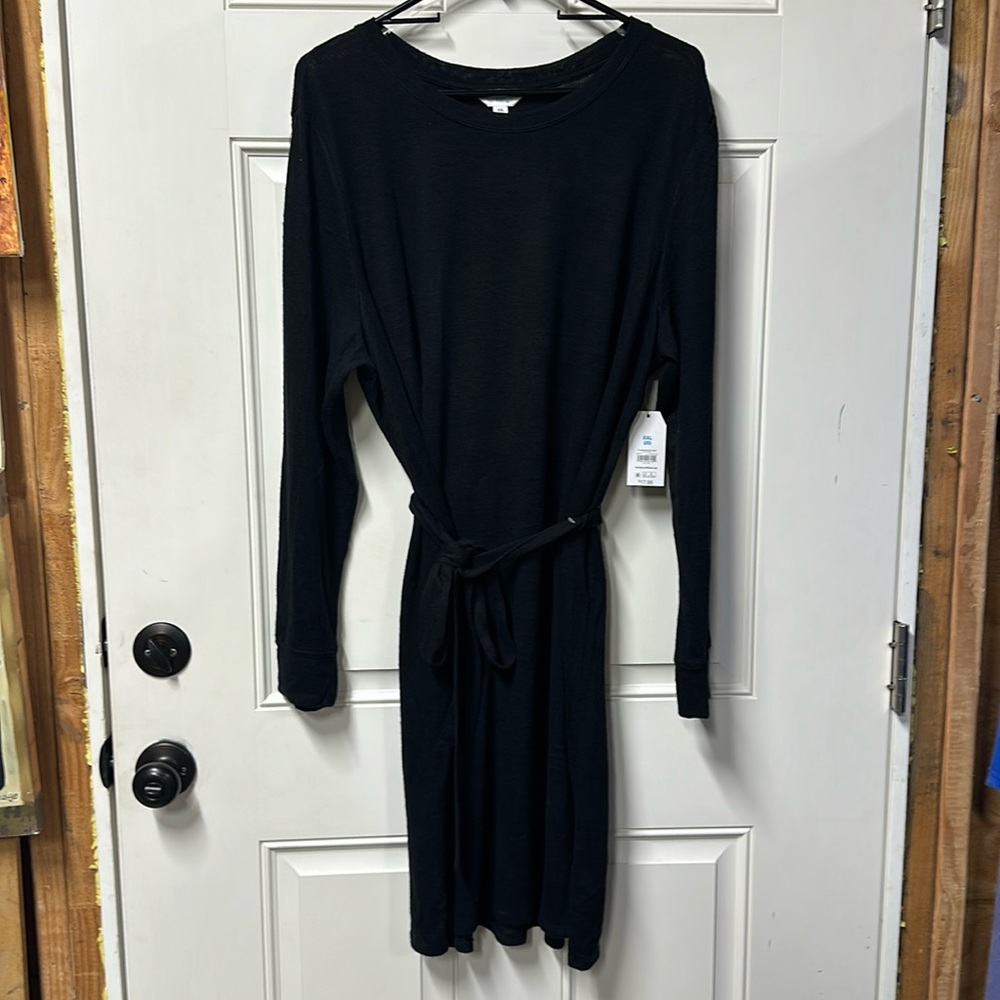 New with tag, XXL (20) black long sleeved dress